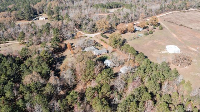 327 J And H Lane, Nacogdoches, TX 75964