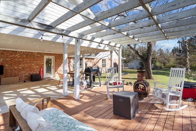 327 J And H Lane, Nacogdoches, TX 75964