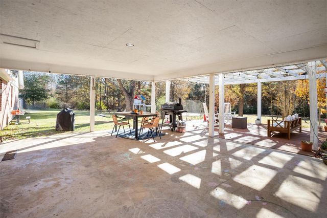 327 J And H Lane, Nacogdoches, TX 75964