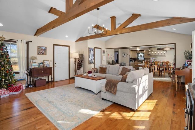 327 J And H Lane, Nacogdoches, TX 75964