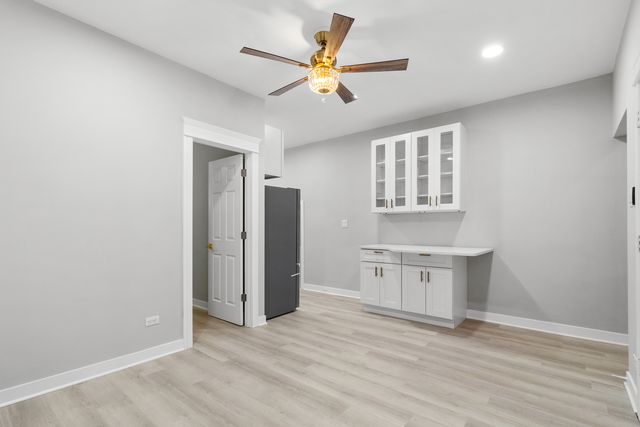 1127 W FARWELL Avenue 105, Chicago, IL 60626