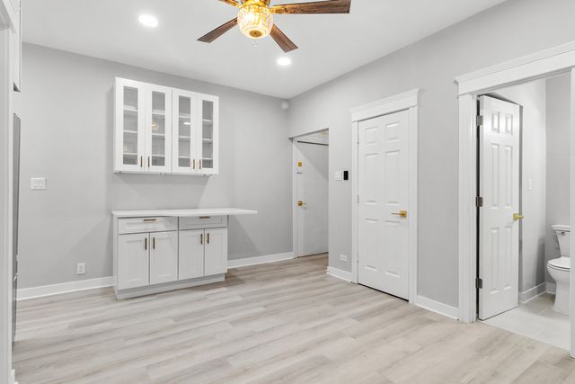 1127 W FARWELL Avenue 105, Chicago, IL 60626