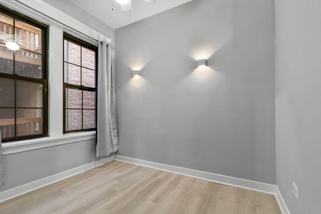 1127 W FARWELL Avenue 105, Chicago, IL 60626