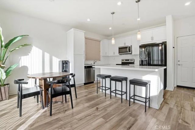 556 Enzo Street, Lake Elsinore, CA 92530