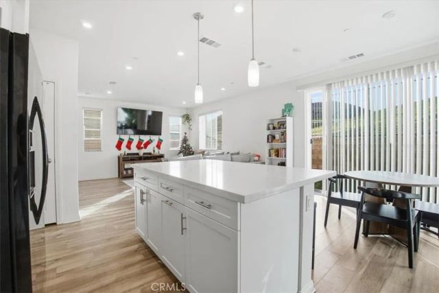 556 Enzo Street, Lake Elsinore, CA 92530