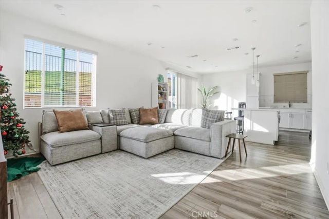 556 Enzo Street, Lake Elsinore, CA 92530