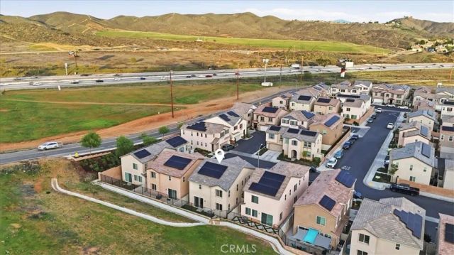 556 Enzo Street, Lake Elsinore, CA 92530