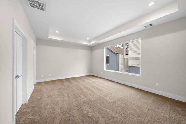 28 Bucan E, Houston, TX 77076