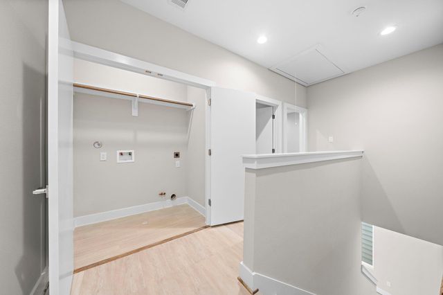 28 Bucan E, Houston, TX 77076