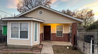 2220 S Laredo, San Antonio, TX 78207