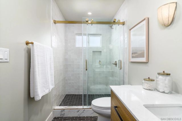 3722 Dixon Pl, San Diego, CA 92107
