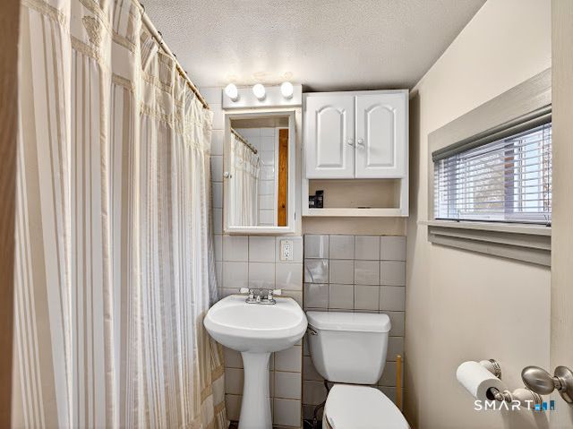 4 Springdale Court, Norwalk, CT 06850