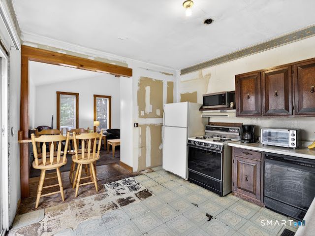 4 Springdale Court, Norwalk, CT 06850