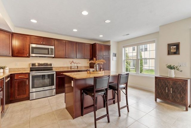 5 Cheshire Lane 5, Tewksbury, MA 01876