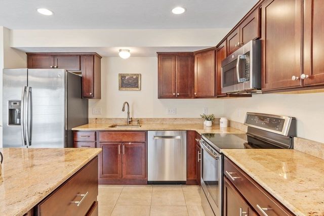 5 Cheshire Lane 5, Tewksbury, MA 01876