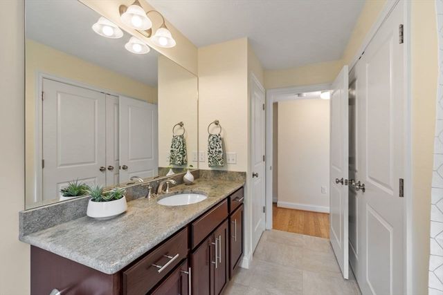5 Cheshire Lane 5, Tewksbury, MA 01876