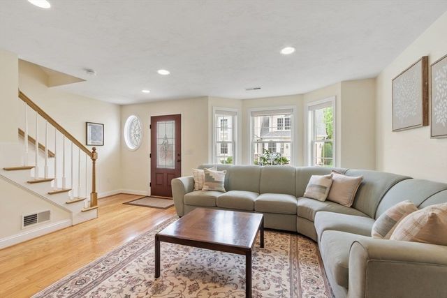 5 Cheshire Lane 5, Tewksbury, MA 01876