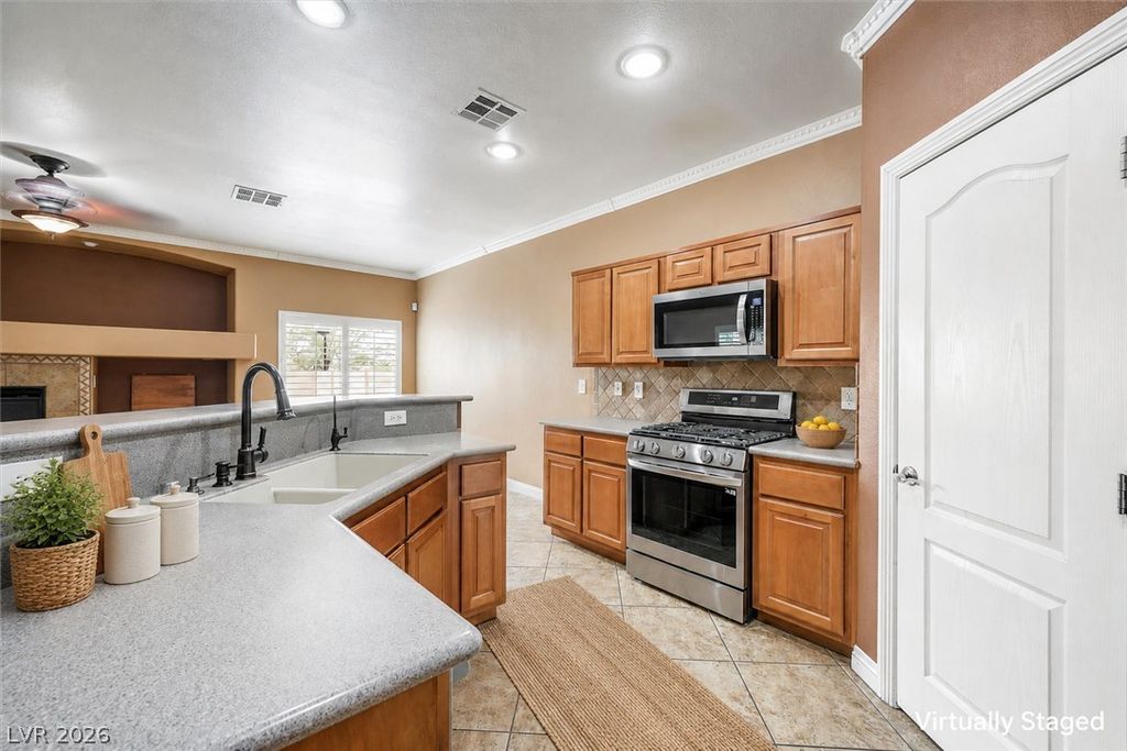 7128 Cabin Fever Street 103, Las Vegas, NV 89149 — photo 4