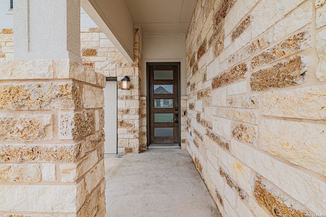 109 WILLOW OAK TRL, Floresville, TX 78114