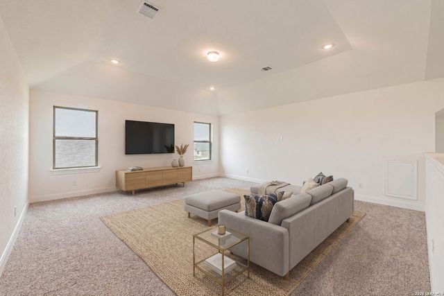109 WILLOW OAK TRL, Floresville, TX 78114