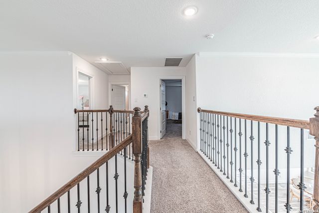 109 WILLOW OAK TRL, Floresville, TX 78114