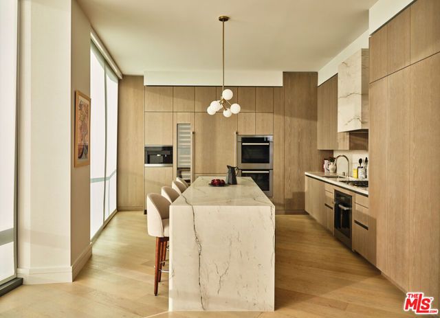 211 W Elm Court 35B, Los Angeles, CA 90067