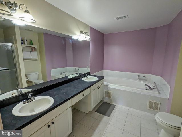 62 SHELLEY CIR, East Windsor, NJ 08520