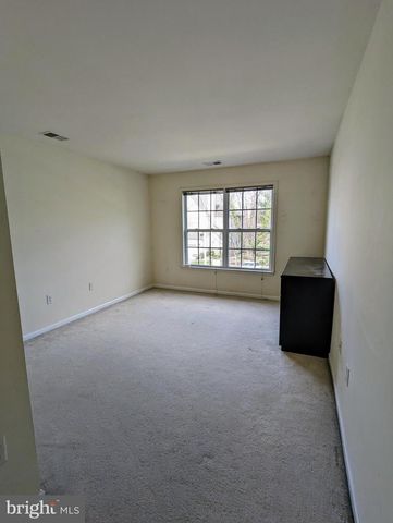 62 SHELLEY CIR, East Windsor, NJ 08520