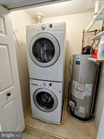 62 SHELLEY CIR, East Windsor, NJ 08520