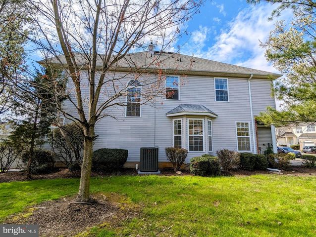 62 SHELLEY CIR, East Windsor, NJ 08520