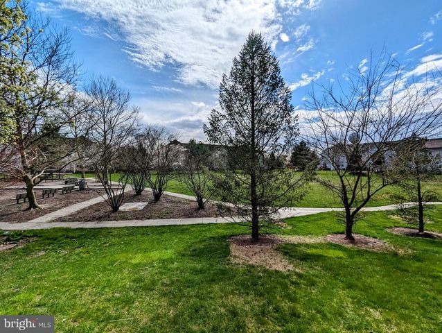 62 SHELLEY CIR, East Windsor, NJ 08520