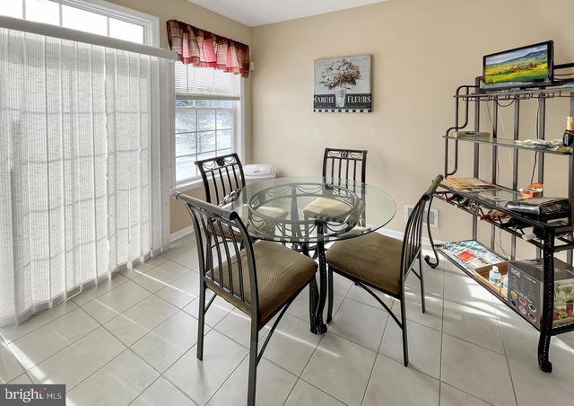 62 SHELLEY CIR, East Windsor, NJ 08520