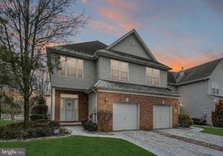 62 SHELLEY CIR, East Windsor, NJ 08520