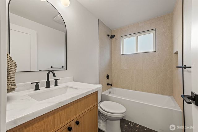 16301 Wallingford Avenue N, Shoreline, WA 98133