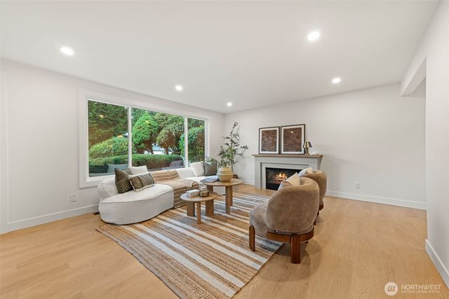 16301 Wallingford Avenue N, Shoreline, WA 98133