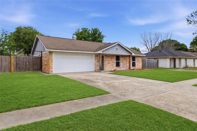 7030 Sandswept Lane, Houston, TX 77086