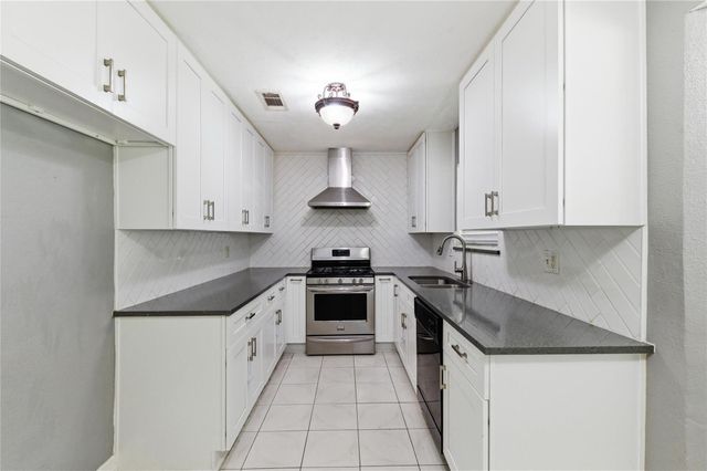 7030 Sandswept Lane, Houston, TX 77086