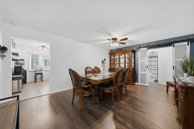 10332 S Pulaski Road 107, Oak Lawn, IL 60453