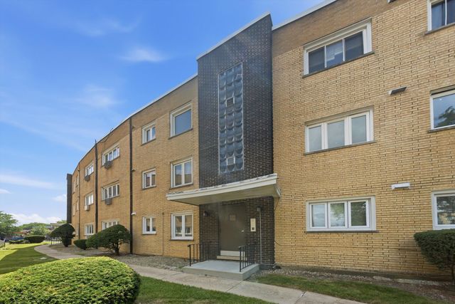 10332 S Pulaski Road 107, Oak Lawn, IL 60453