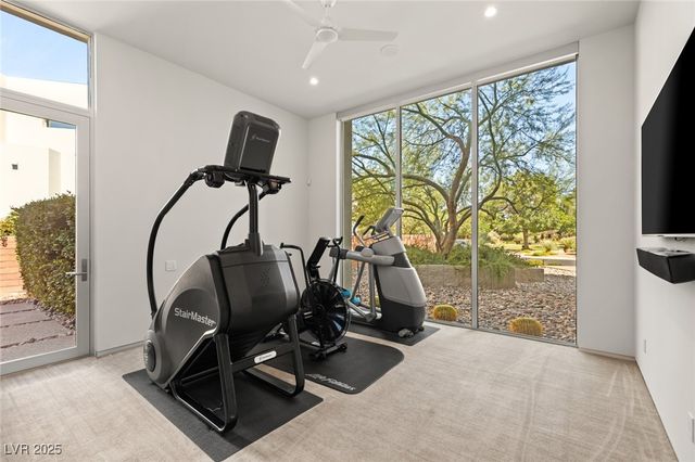 94 Hawk Ridge Drive, Las Vegas, NV 89135