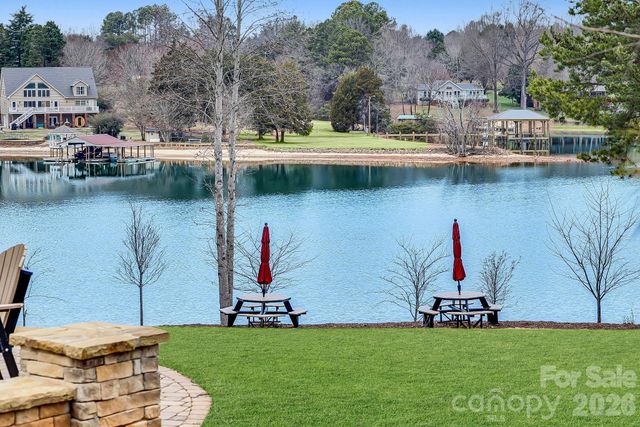 106 Nablus Trail C, Mooresville, NC 28117