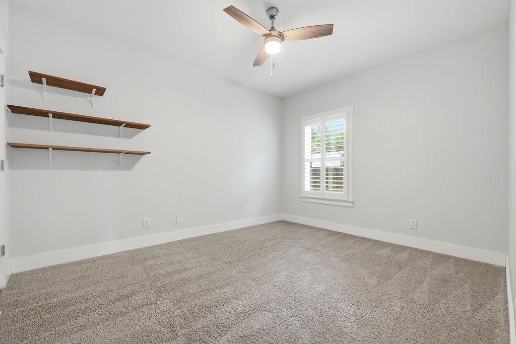 Image 16 of property listing at 308 Bella Vista Road, Fort Walton Beach, FL 32547