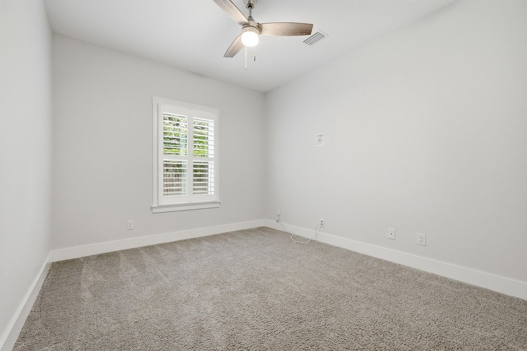 Image 18 of property listing at 308 Bella Vista Road, Fort Walton Beach, FL 32547