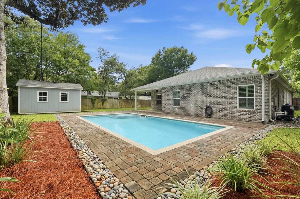 Image 22 of property listing at 308 Bella Vista Road, Fort Walton Beach, FL 32547