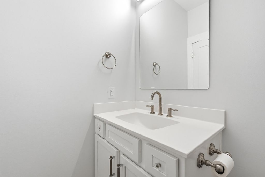 Image 52 of property listing at 308 Bella Vista Road, Fort Walton Beach, FL 32547