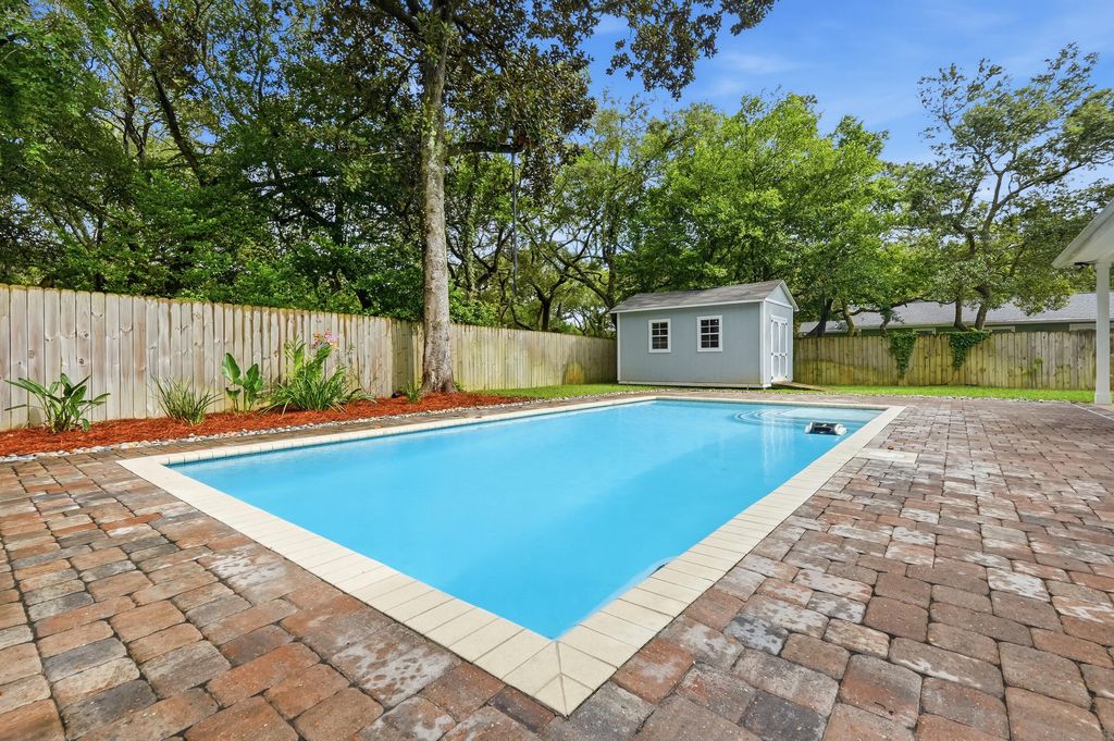 Image 61 of property listing at 308 Bella Vista Road, Fort Walton Beach, FL 32547