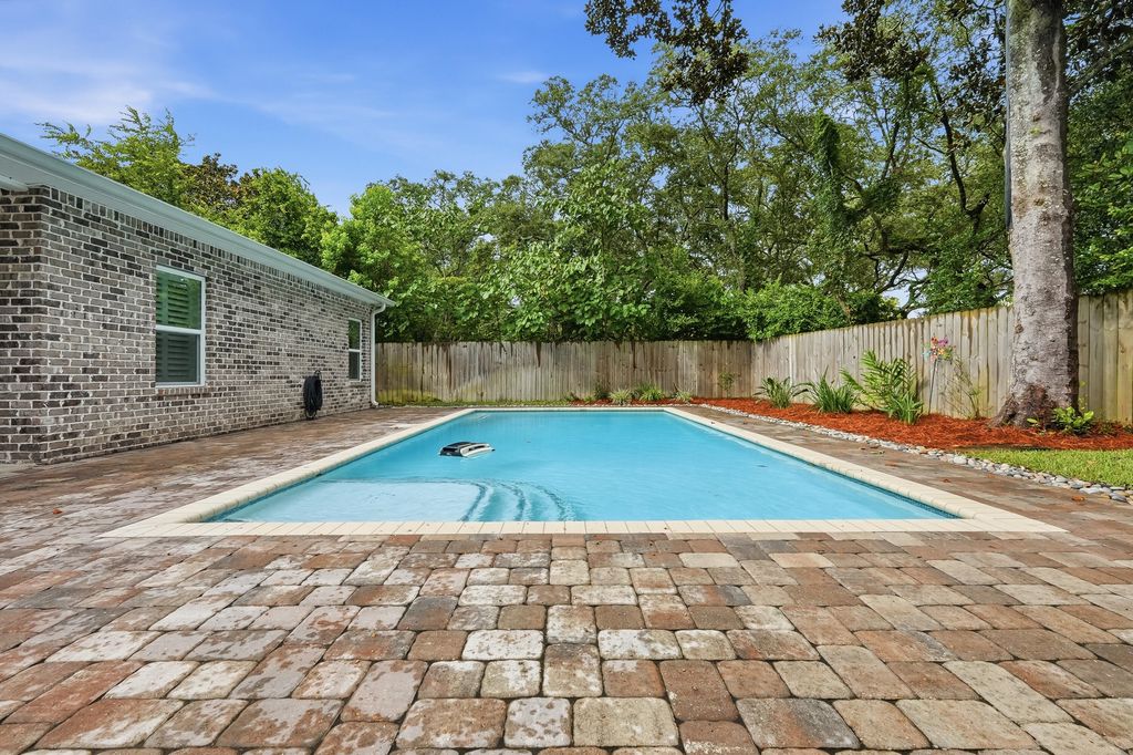 Image 63 of property listing at 308 Bella Vista Road, Fort Walton Beach, FL 32547