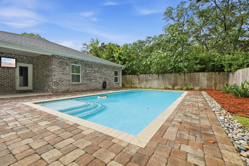 Image 64 of property listing at 308 Bella Vista Road, Fort Walton Beach, FL 32547