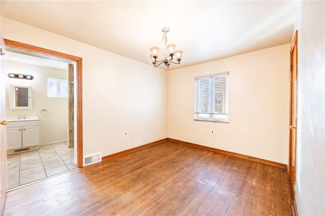 843 Library Ave, Carnegie, PA 15106