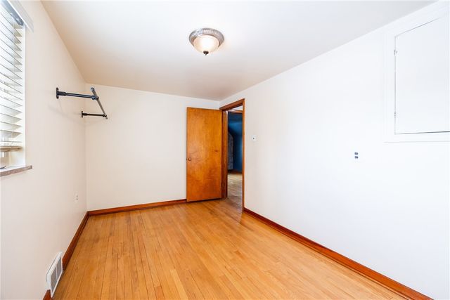 843 Library Ave, Carnegie, PA 15106